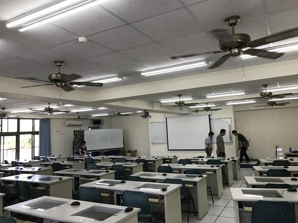  Use of LED lighting & Sensored lighting in the classroom. (Taitung University)