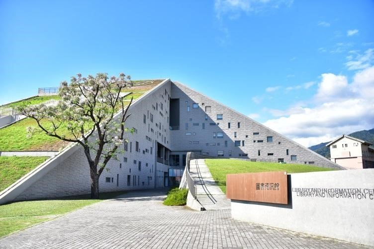 Library & Information Center with 5 elements of implementation - the ROC Green Building Bronze Grade Certification (Taitung University)
